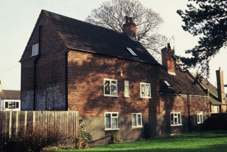 Church Drive, cottages 2006.